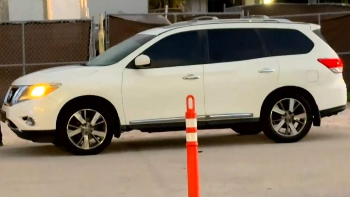 A woman fell of the hood of this SUV in Fort Lauderdale on Tuesday, July 21, 2026. A woman fell of the hood of this SUV in Fort Lauderdale on Tuesday, July 21, 2026.